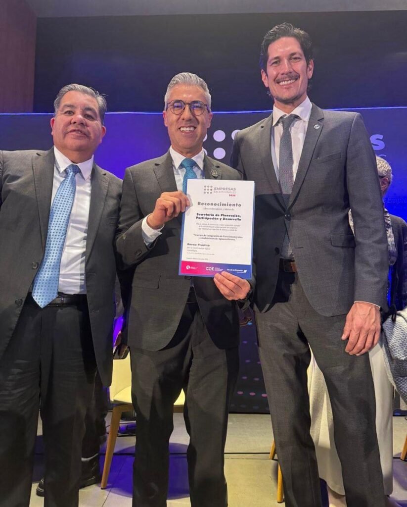 馃數 RECONOCEN A AGUASCALIENTES A NIVEL NACIONAL POR AGILIZAR TR脕MITES DE CONSTRUCCI脫N CON PLATAFORMA DIGITAL whatsapp image 2025 12 02 at 3.40.48 pm