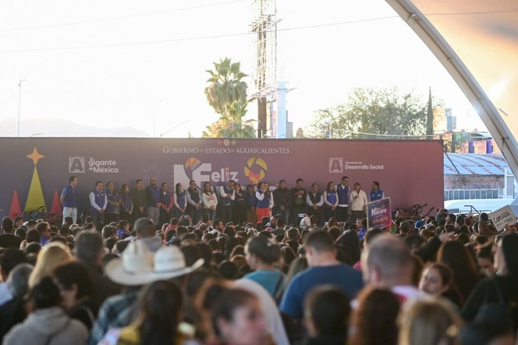 🔵 TERE JIMÉNEZ CELEBRA POSADA NAVIDEÑA JUNTO A MILES DE FAMILIAS EN LA CAPITAL whatsapp image 2025 12 17 at 7.20.21 pm