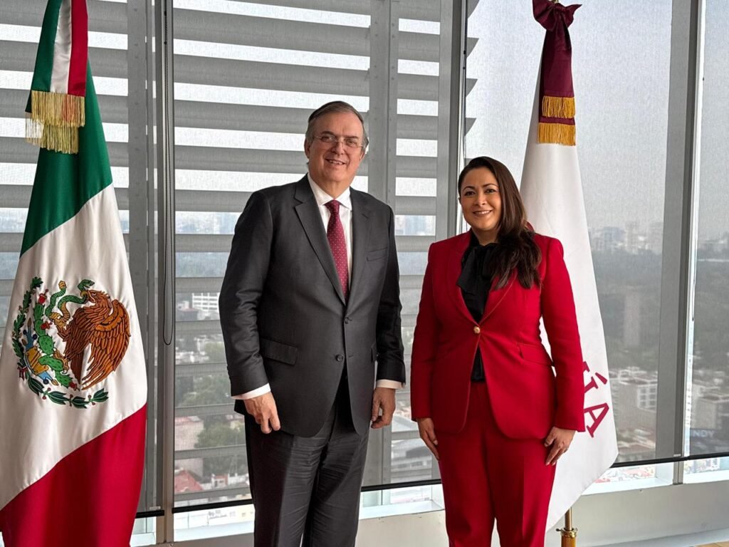 🔵 TERE JIMÉNEZ SE REÚNE CON MARCELO EBRARD; DEFINEN ACCIONES PARA IMPULSAR EL DESARROLLO ECONÓMICO DEL ESTADO whatsapp image 2026 01 20 at 5.02.46 pm